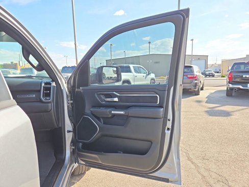 Used 2025 RAM 1500 Laramie image 37