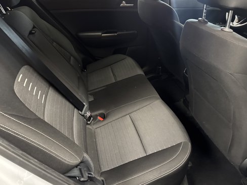 Used 2018 Kia Sportage LX image 17