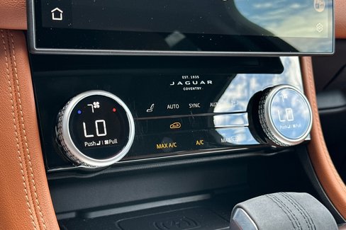 Used 2025 Jaguar F-PACE R-Dynamic S image 23