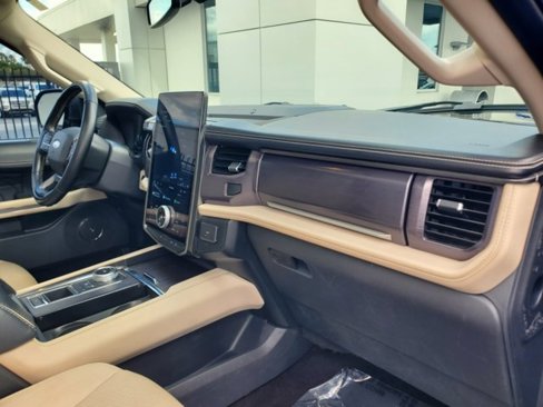 Certified 2022 Ford Expedition Platinum image 35
