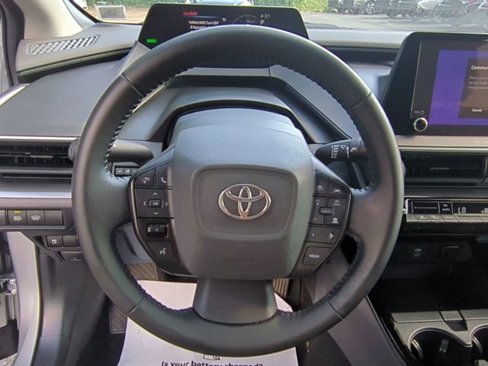 Certified 2023 Toyota Prius LE image 18
