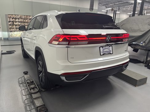 New 2026 Volkswagen Atlas Cross Sport SE image 18