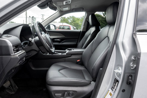 Used 2024 Toyota Grand Highlander AWD image 15
