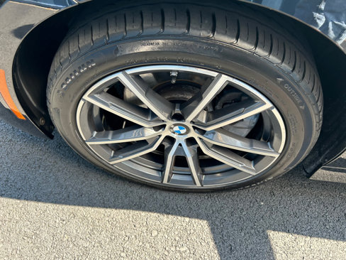 Used 2022 BMW 330i xDrive Sedan w/ Driving Assistance Package image 40