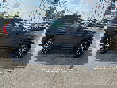 Used 2024 Volvo XC60 B5 Plus image 6