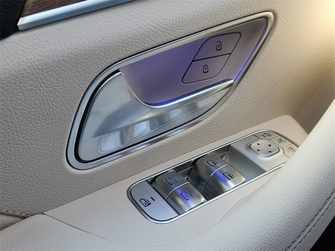 New 2026 Mercedes-Benz GLS 450 4MATIC image 23