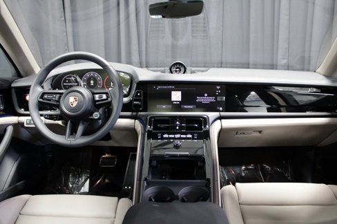 New 2025 Porsche Panamera 4 image 28
