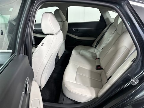Certified 2025 Hyundai Sonata SE image 44