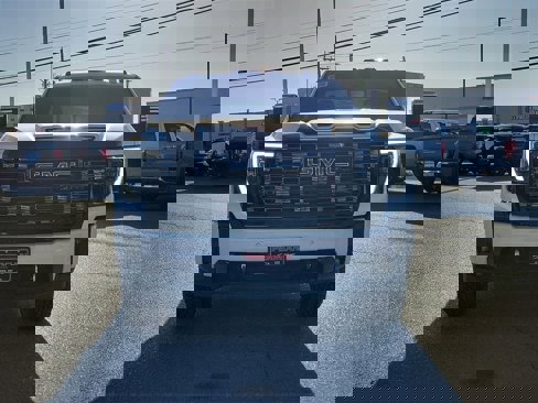 New 2025 GMC Sierra 3500 Denali Ultimate image 3