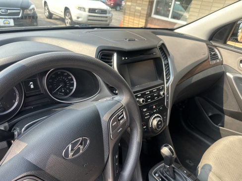 Used 2018 Hyundai Santa Fe Sport w/ 2.4L Value Package 02 image 4