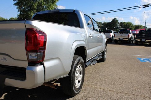Used 2022 Toyota Tacoma SR image 22