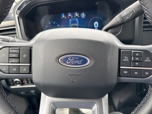 New 2025 Ford F350 Lariat w/ Chrome Package image 24