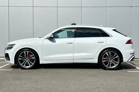 Used 2022 Audi SQ8 Premium Plus w/ Towing Package image 2