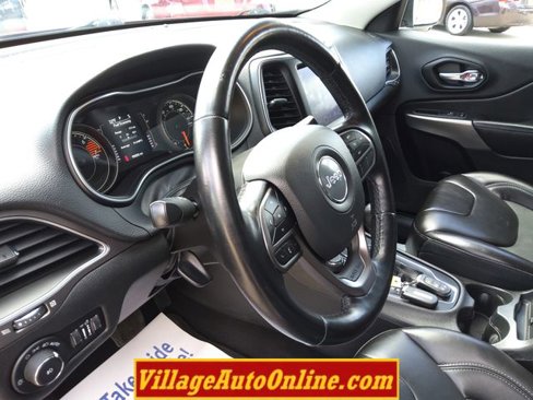 Used 2021 Jeep Cherokee Latitude Plus image 21