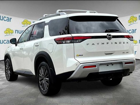 Certified 2024 Nissan Pathfinder SL w/ SL Premium Package image 4