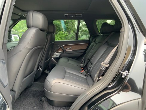 New 2025 Land Rover Range Rover SE image 13