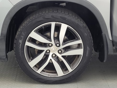 Used 2017 Honda Pilot Touring image 31