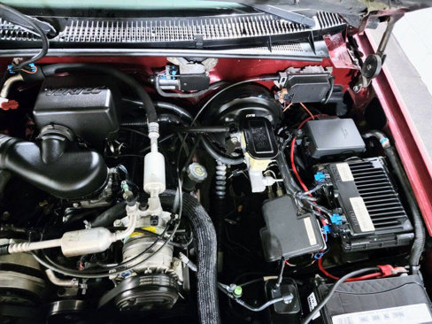 Used 1999 Chevrolet Suburban 4WD w/ Preferred Equipment Group 3 image 27