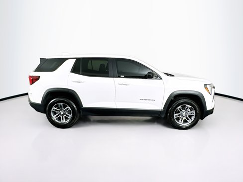 Used 2025 GMC Terrain Elevation image 10