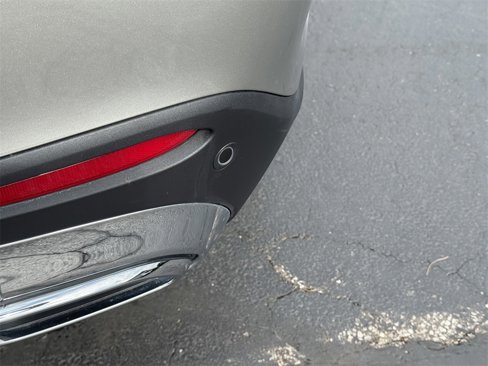 Used 2023 Mercedes-Benz GLC 300 4MATIC image 11