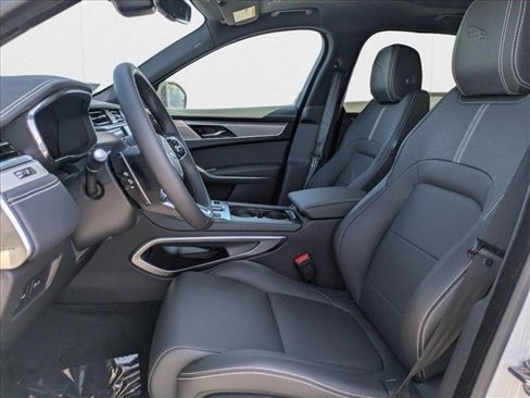 New 2026 Jaguar F-PACE R-Dynamic S image 4
