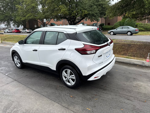 Used 2023 Nissan Kicks S image 4
