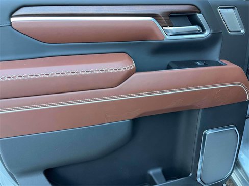 New 2026 GMC Sierra 2500 Denali Ultimate image 16