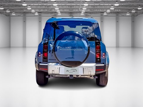 New 2025 Land Rover Defender 110 S image 4