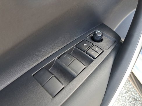 Used 2023 Toyota Corolla LE image 14