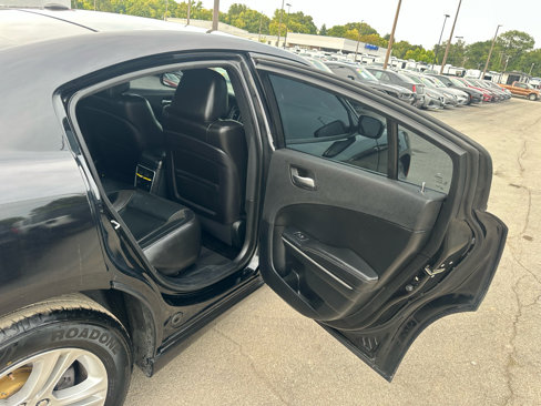 Used 2020 Dodge Charger SXT w/ Leather Interior Group image 11