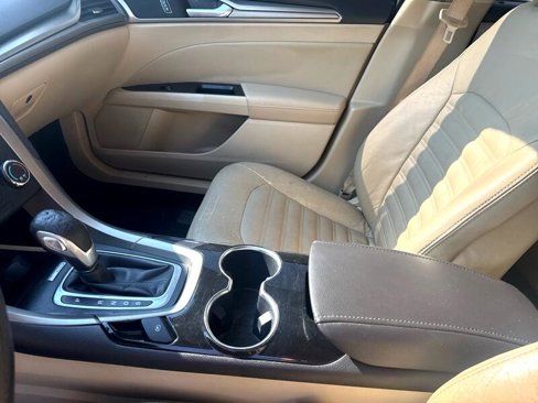 Used 2014 Ford Fusion SE image 13
