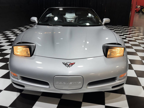 Used 2002 Chevrolet Corvette Convertible w/ Preferred Equipment Group2 image 11