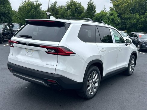 Used 2025 Toyota Grand Highlander FWD image 4