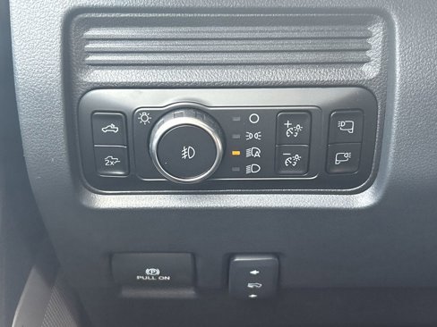 New 2025 Ford F250 Lariat w/ Black Appearance Package image 28