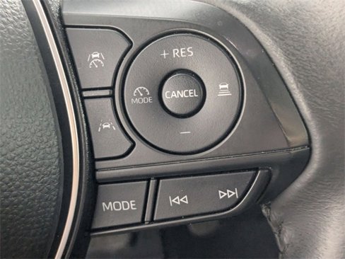 Used 2024 Toyota Corolla Cross LE image 15