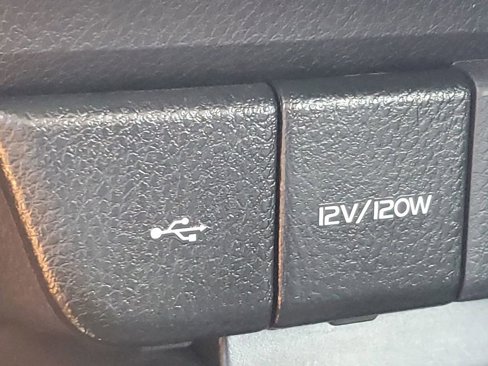Used 2023 Toyota Camry SE image 31