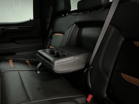 Used 2024 GMC Sierra 1500 AT4 w/ Technology Package image 58