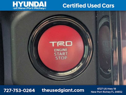 Used 2025 Toyota Tacoma Limited image 35