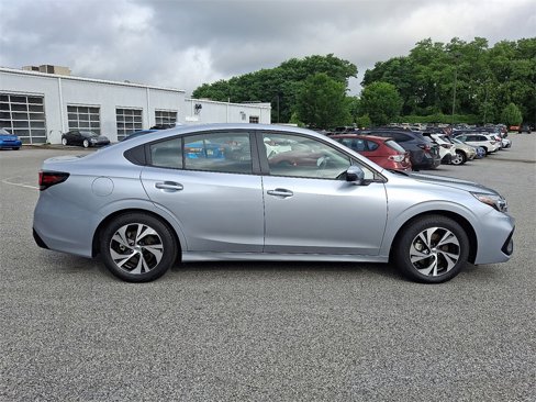 Used 2025 Subaru Legacy Premium image 8