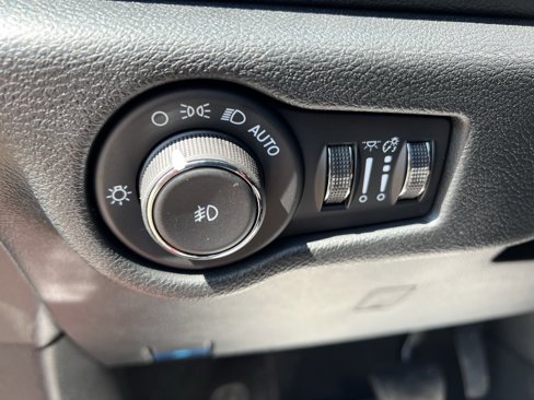 New 2026 Chrysler Pacifica Select image 31