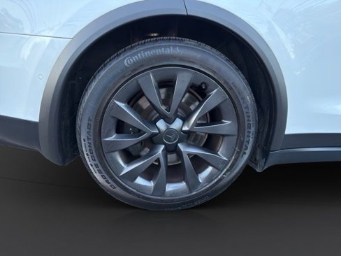 Used 2022 Tesla Model X Plaid image 23