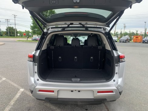 New 2025 Nissan Pathfinder SL image 28