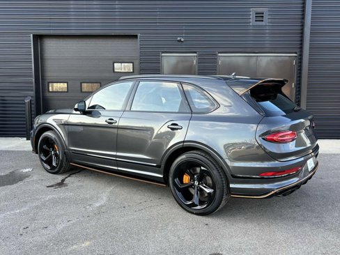 New 2025 Bentley Bentayga image 3