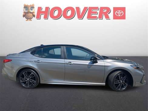 Used 2025 Toyota Camry XSE image 2