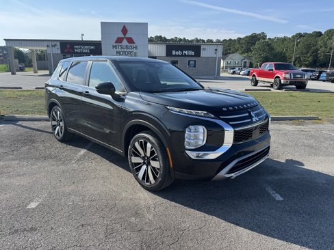 New 2025 Mitsubishi Outlander SE image 9