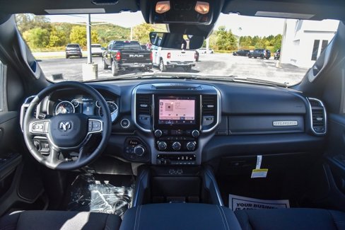 New 2026 RAM 1500 4x4 Crew Cab image 16