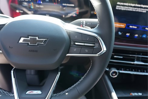 New 2026 Chevrolet Traverse Z71 w/ Driver Confidence Package image 26