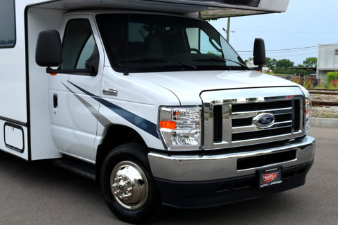 Used 2022 Ford E-450 and Econoline 450 Super Duty w/ Motorhome Prep Package image 19