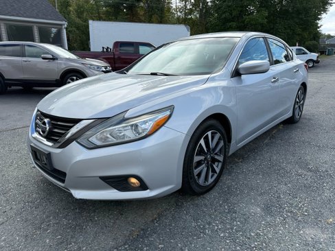 Used 2016 Nissan Altima 2.5 SV image 3