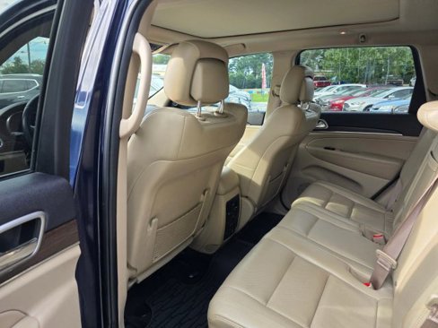 Used 2018 Jeep Grand Cherokee Limited w/ Luxury Group II image 17